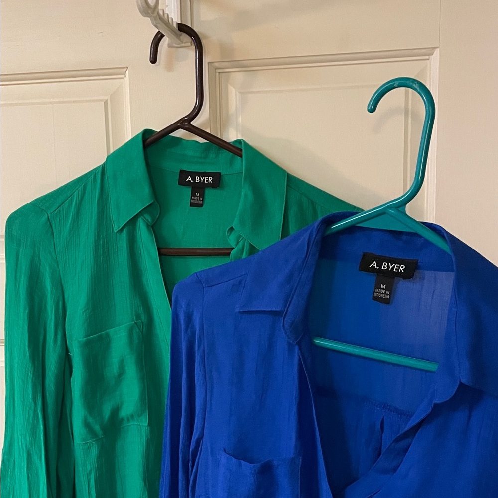 New with tags A. Byer 3/4 length sleeve shirts in Green and Blue. Size medium.